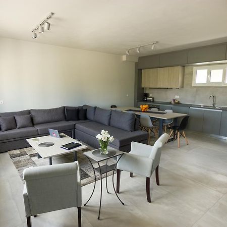 Amera - Troumpas Family Apartments Λεωνίδιο Εξωτερικό φωτογραφία