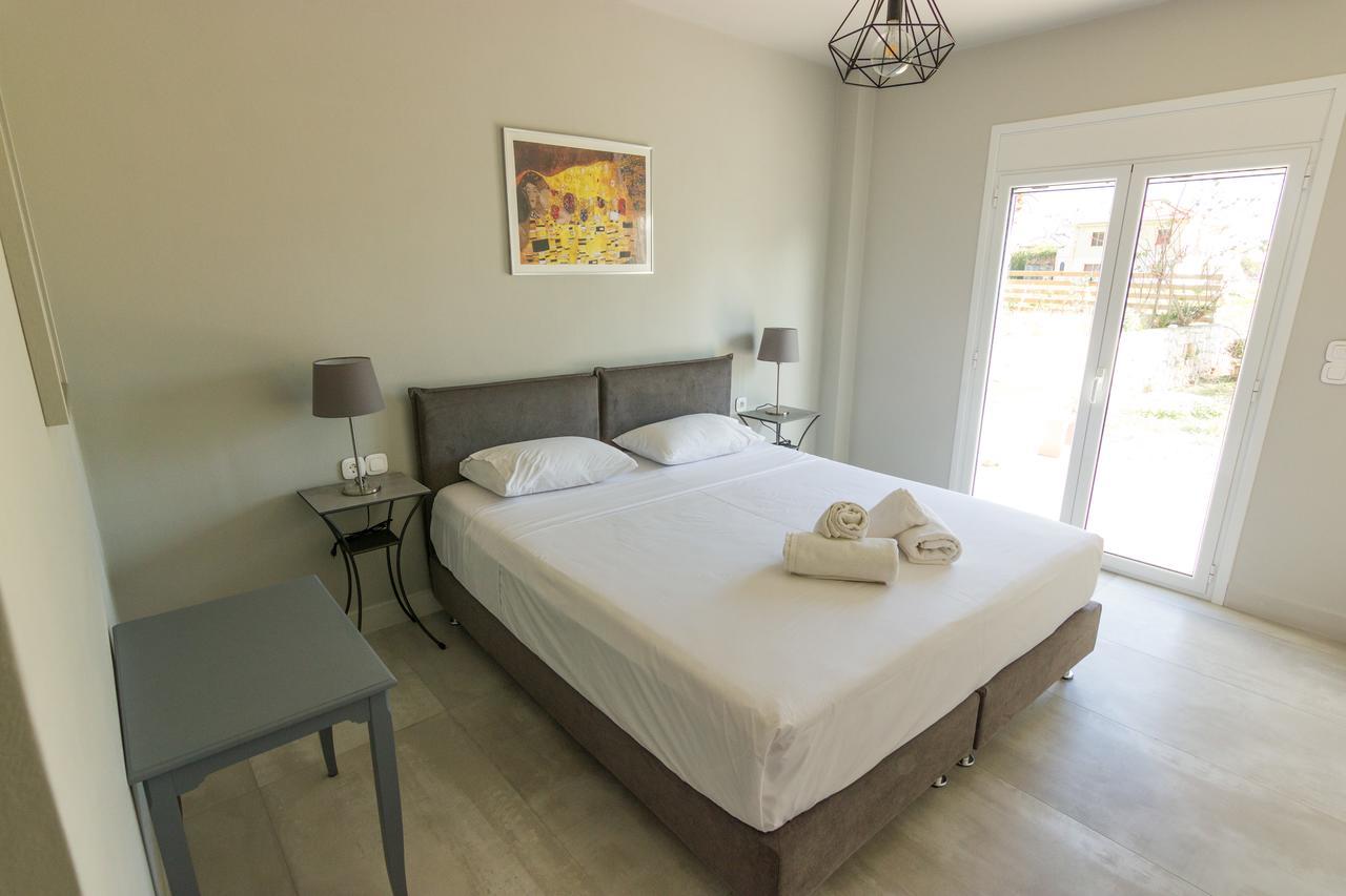 Amera - Troumpas Family Apartments Λεωνίδιο Εξωτερικό φωτογραφία